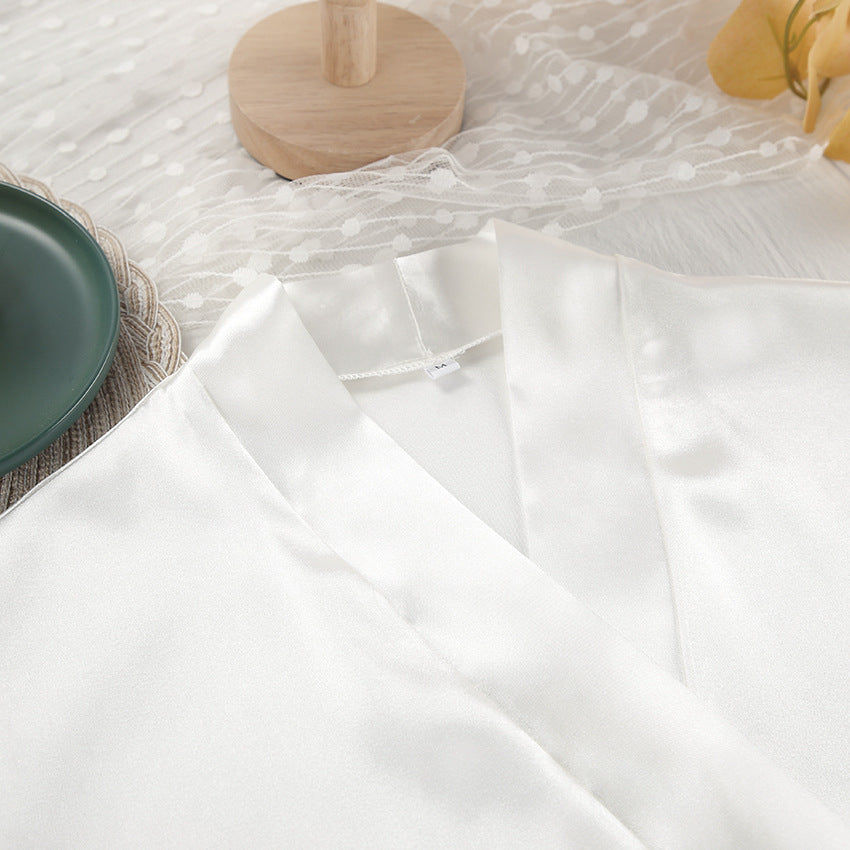 Elegantiški naktinukai su chalatu